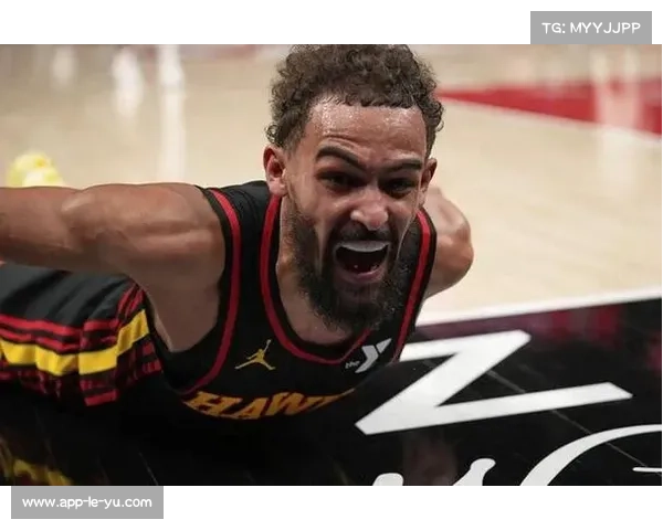 老鹰56-46领先鹈鹕，特雷-杨半场18分